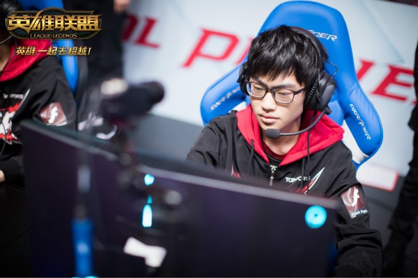 开云平台-RNG绝杀TES，BDD单局斩获MVP强强对话成都决赛之夜，留下经典瞬间