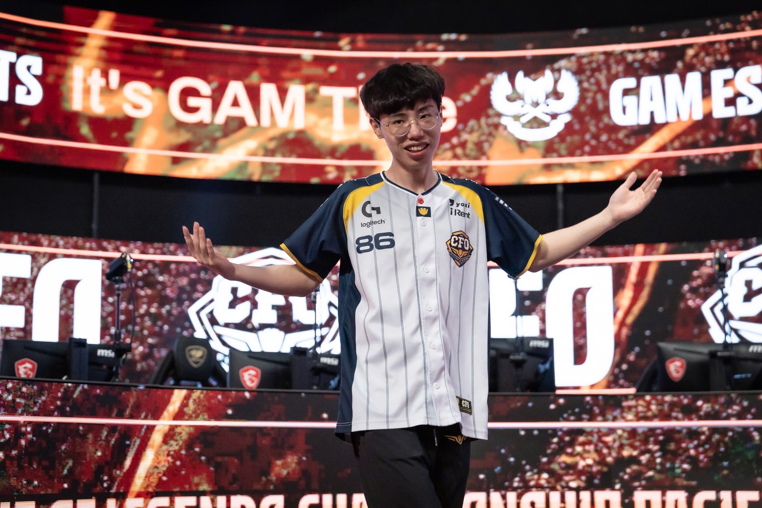 TES横扫TSM,Zeus操刀奇招英雄翻盘宿敌对决半决赛,成为赛场最大亮点 TES横扫TSM,Zeus操刀奇招英雄翻盘宿敌对决半决赛,成为赛场最大亮点