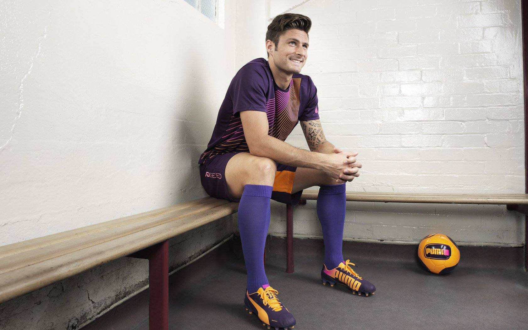 开云体育登录-防线铁闸！阿劳霍统治级表现冰封瑞典，阿根廷找到后防终极答案？