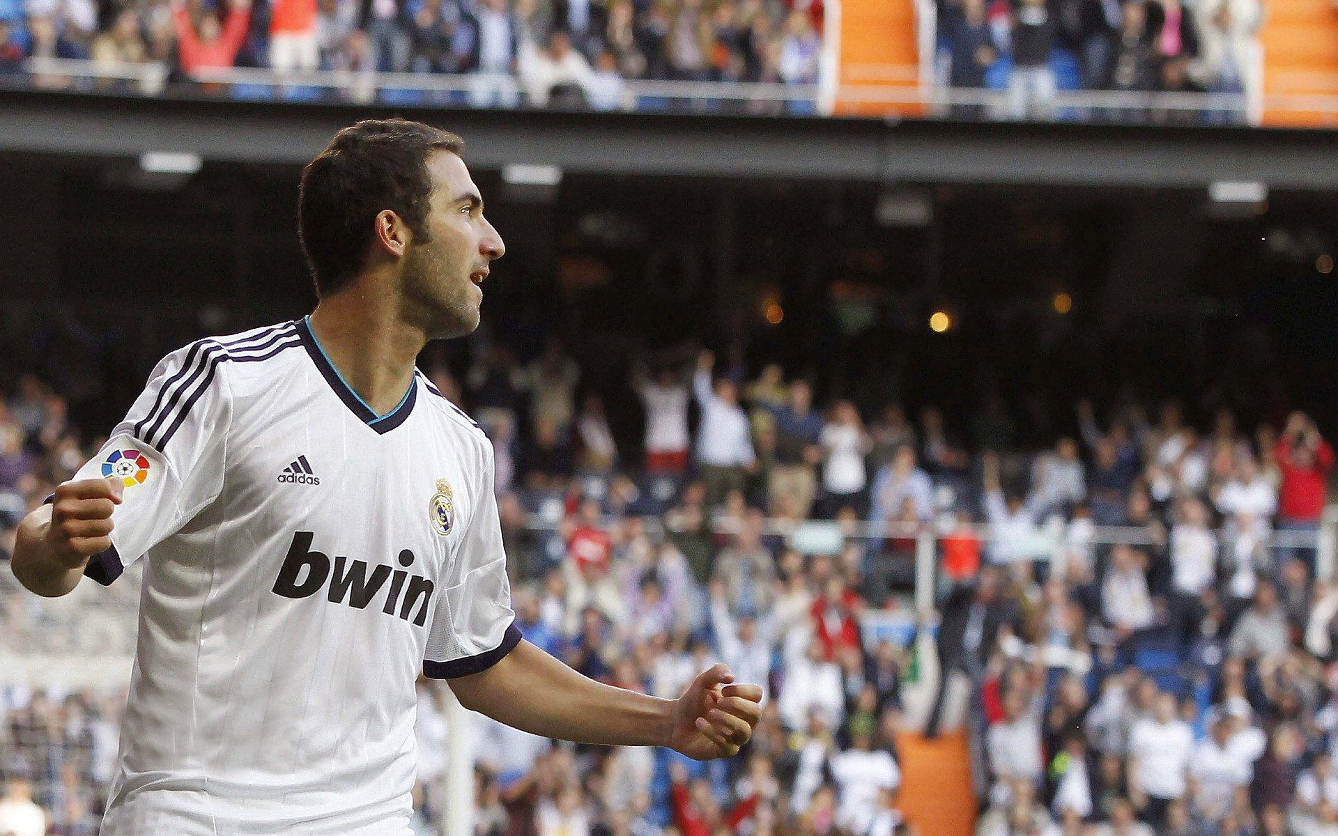 魔术神话再现！米切尔攻防一体碾碎马刺，新时代强权崛起信号？